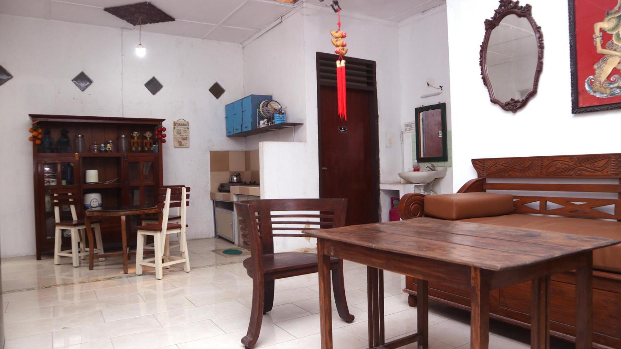 Budarno Homestay Kejayan Exterior photo